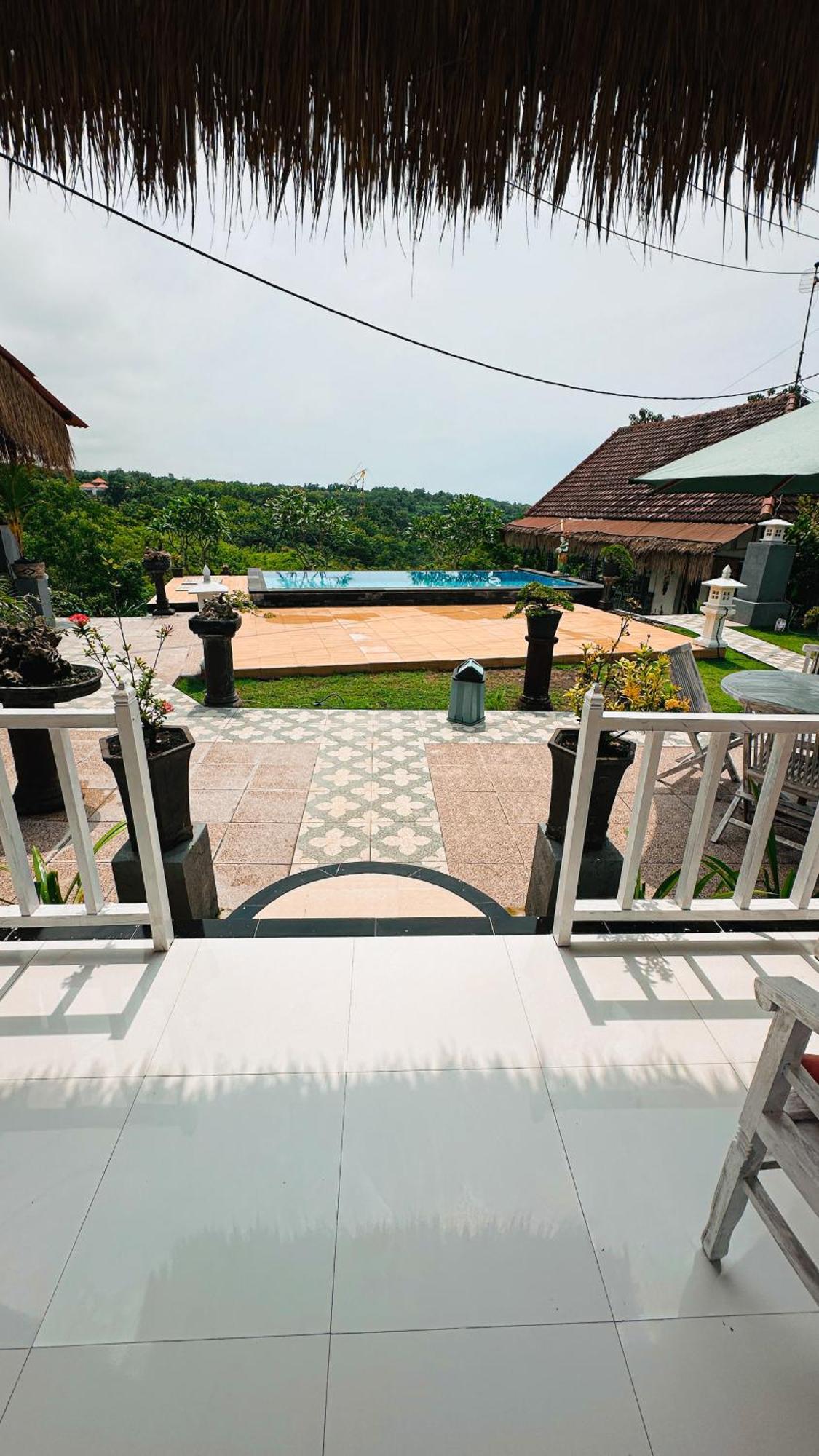 Penida Hills Hotel Batununggul Ngoại thất bức ảnh