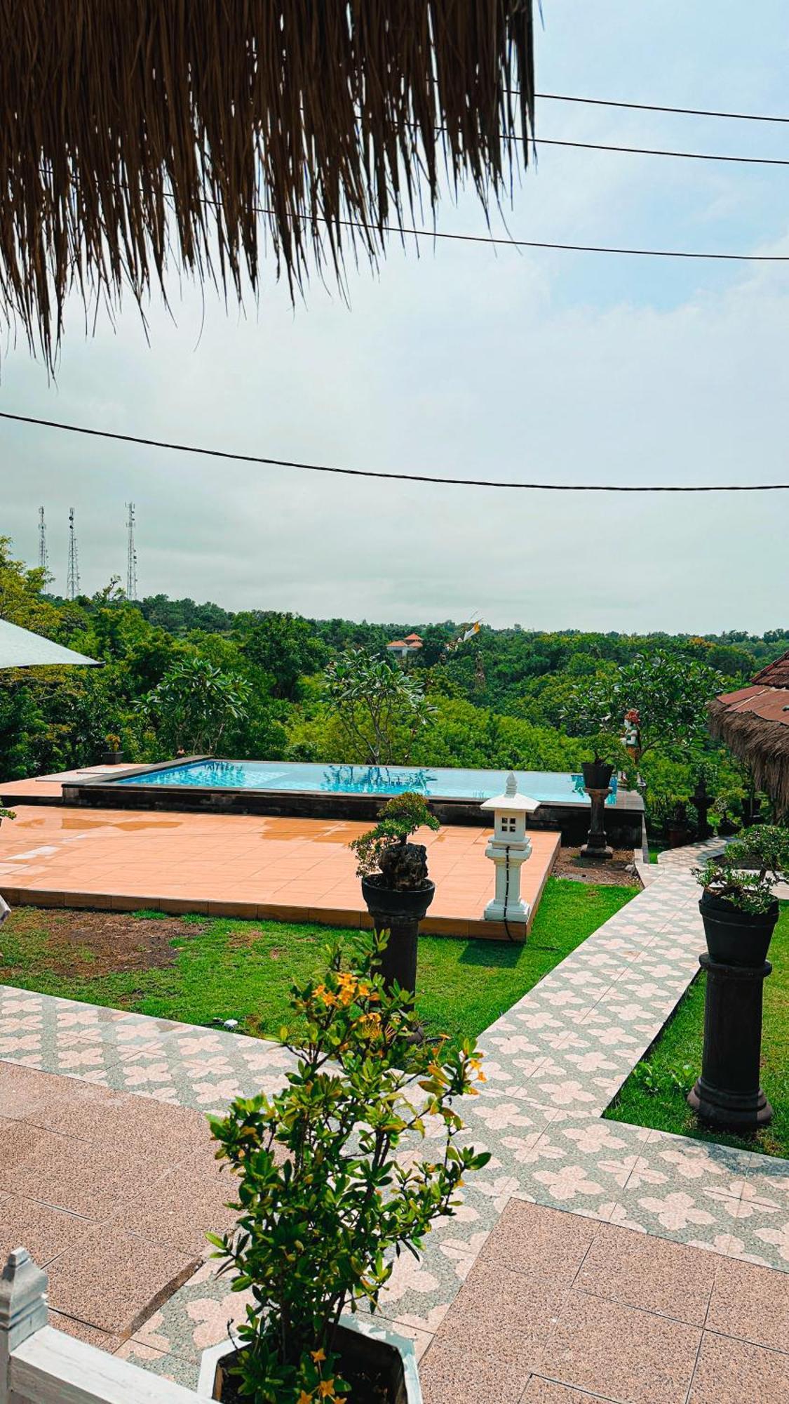 Penida Hills Hotel Batununggul Ngoại thất bức ảnh
