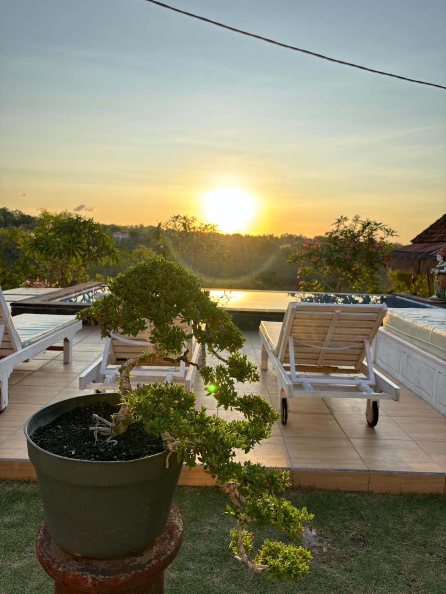 Penida Hills Hotel Batununggul Ngoại thất bức ảnh
